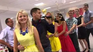 Ваш эксклюзивный ведущий Евгений Дегтярев.