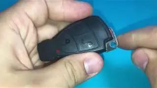 Замена батарейки в ключе Мерседес / Replacing battery in Mercedes key