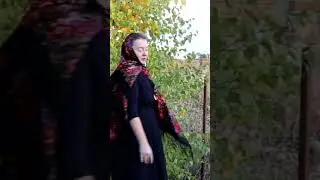 Наряд на осень в русском платке 