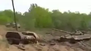 Армейцы кувыркнули танк!Прикол!