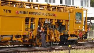 NONTON KERETA API KUNING MTT YANG LAGI MECOK JALUR REL KERETA