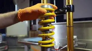 Hydraulic shock springs disassembler