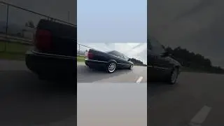 Audi v8