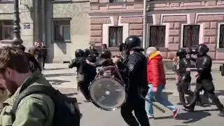 Задержания на Первомае в Петербурге