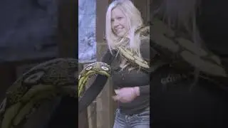 The snake definitely had other ideas 😬 