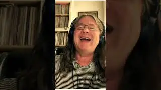 Она радовалась