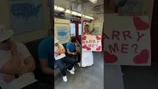 Did he do the right thing? #manners #subway #metro