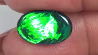 Solid Lightning Ridge Black Opal KL3414