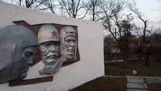 Памятник в Новой Каховке