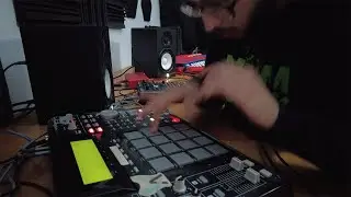 How to make beats with the MPC 2500 & SP404 MKII
