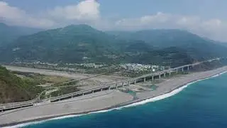 [空拍] 台灣最美公路之一 台九線 南迴公路 太麻里 金崙大橋 多良車站 (DJI Mavic 2 Pro)