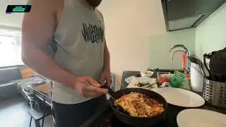ГОРИЛЛЫЧ ПРИГОТОВИЛ ИМБУЛЮ😋