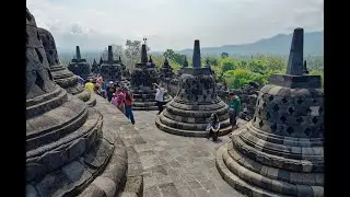 Le Temple de Borobudur 4K - Île de Java - Indonésie