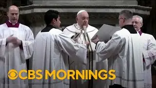 Pop Francis calls for peace in his Christmas prayers