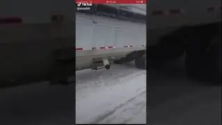 TOTAL SCHADEN AUF DER AUTOBAHN IN AMERICA