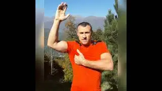 Если трудно завести руку за спину. Лайфхак