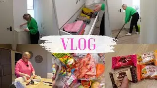VLOG🇩🇪: CLEAN OUT WITH ME TO THE MUSIC/ went to the store/ can't wear this jacket🙈