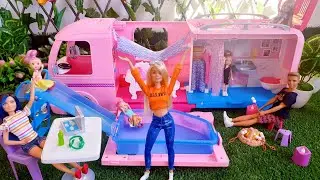 Camping trip with the strange Barbie bus🚃👱🏻‍♀️💖