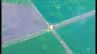 Взрыв и возникшая ударная волна, удаляющаяся с большой скоростью. 