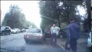 Ты кому сигналишь дядя