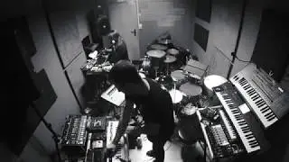 Ed is Dead & Lucia Scansetti - Teadrop ( Massive Attack late night cover at the rehearsal room )