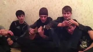 Таджик играет на гитаре и поет!
