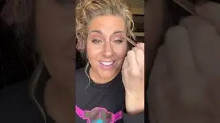 Let’s do some eyes!!! Using Seint Beauty eyeshadows