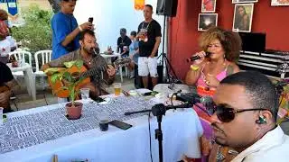 POESIA, RAP & SAMBA: Simone Costa canta 