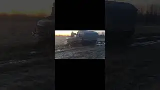 На 131 ЗИЛе гоним по пойме, до избы.