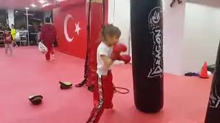zeynep serra akyüz