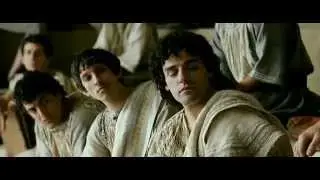 Escena de Ágora (2009) - Davo e Hipatia explican los epiciclos de Ptolomeo