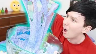 DIY GLOW IN THE DARK FLUFFY SLIME!