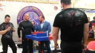 Чемпионат Мурманска по армрестлингу в.к. до 75 кг