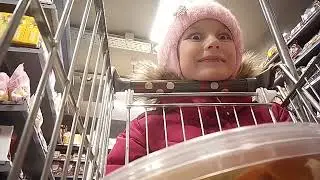 Я В МАГАЗИНЕ ПОКУПАЮ ЗАВТРАК!!