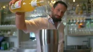 COCTAIL MAKING I FINESTEIN RESTAURANT