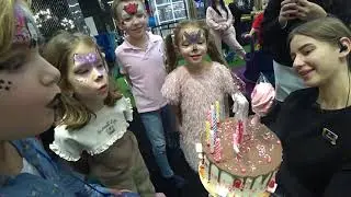 ПРИШЛА на ДЕНЬ Рождения Жени. ВЕСЕЛО ПРОВОДИМ время!