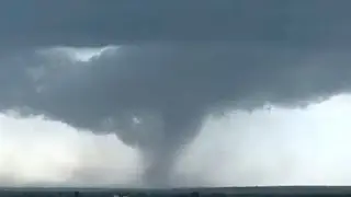 How do tornadoes form?