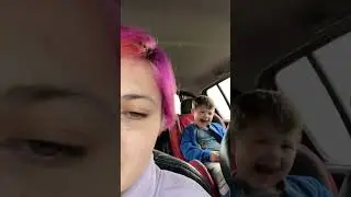 Пение в машине от брата 😎