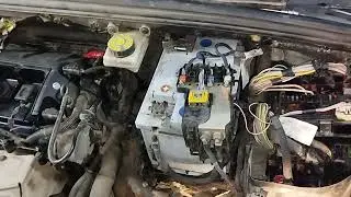 PEUGEOT 308.  незаводится проблема с электрикой