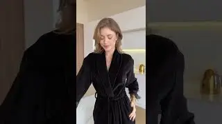 Велюровий халат з мереживом