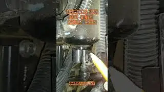How to drain water from fuel filter on Mahindra 1635 tractor. 🚜