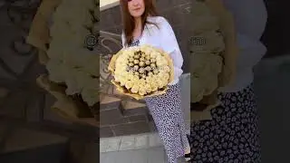 Новинка в @tebe_podarok_arm 💛 Букет из Ферреро и мыльных роз ✨💛
