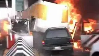 Acidente no pedágio. (Accidente en el peaje)