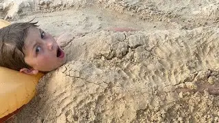 Playing at a lake VLOG