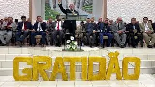 Pastor João Gonçalves pregando na AD Marruás