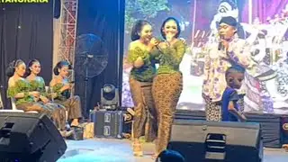 Baper !! Momen Niken Salindry Live Sama ayang Akbar saat Manggung ( BIMA ngadiboyo)