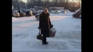 .Ко мне приехала подруга.