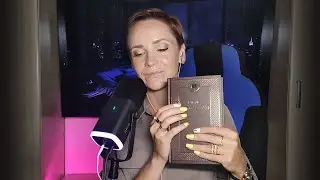 Книги на полке АСМР Тихим голосом