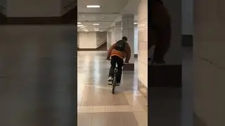Съехал со ступеней в закрытой стране ,Туркменистане