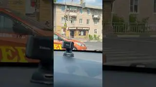 Встречаются, значит, два курсанта автошколы…